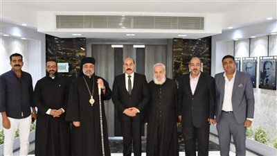 الأنبا بيشوي ووفد كنائسي يقدم التهنئة لمحافظ أسوان بمناسبة عيد الأضحى