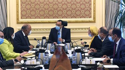 رئيس الوزراء يتابع جهود التحضير لاستضافة الدورة الـ27 لمؤتمر تغير المناخ