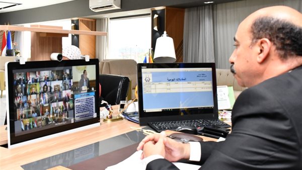 محافظ أسوان