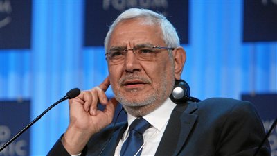 نقل عبد المنعم أبو الفتوح إلى المركز الطبي بسجن المزرعة بعد تعرضه لأزمتين قلبيتين خلال أسبوع واحد