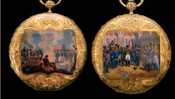  ساعة جيب عليها لوحة