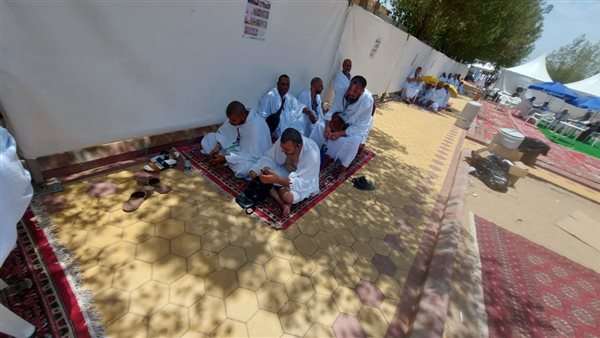 حجاج الجمعيات الأهلية