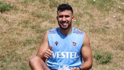 تريزيجيه يخوض مرانه الأول مع فريقه الجديد طرابزون سبور | صور