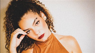 جنازير.. تراك جديد لمطربة الراب بيري ابنة عمر الحريري 