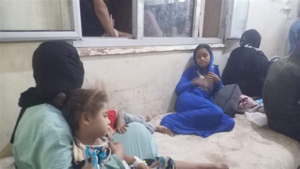 إصابة 29 شخصا باشتباه