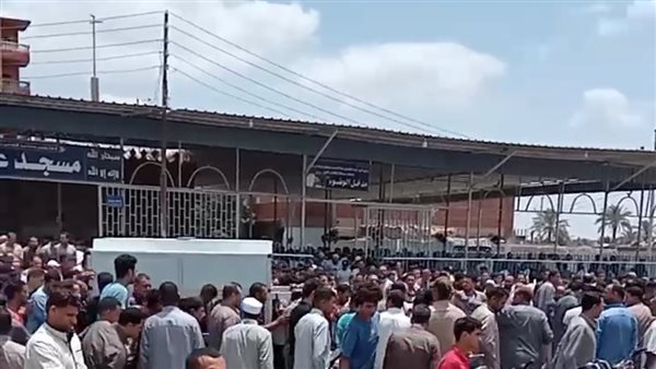 جانب من جنازة العروسة