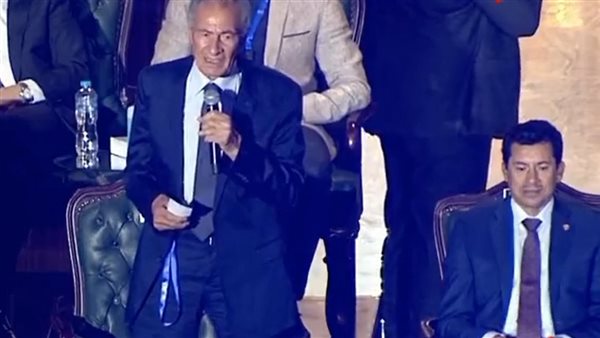 الدكتور حسن مصطفي