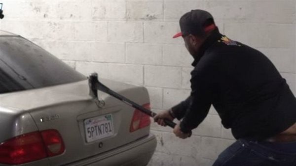 تحطيم سيارة - تعبيرية