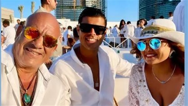 بشرى وعلاء عرفة ومحمد