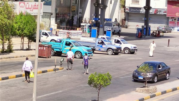 هدوء بمحطات الوقود