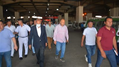 محافظ القليوبية يتابع مدى الالتزام بتطبيق تعريفة المواصلات الجديدة بعد زيادة أسعار الوقود