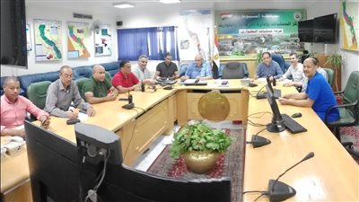 انعقاد غرفة العمليات بأسيوط لمتابعة مواقف السيارات ومحطات الوقود