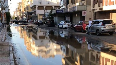 تسريب بخط مياه في شارع خالد بن الوليد بالأقصر |صور 