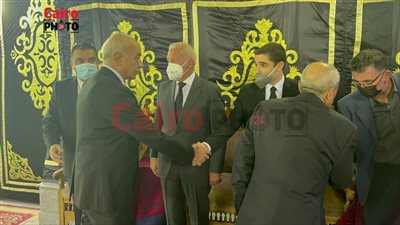 بحضور شخصيات عامة.. بدء عزاء المهندس إسماعيل عثمان رئيس المقاولون العرب الأسبق بمسجد عمر مكرم | بث مباشر 