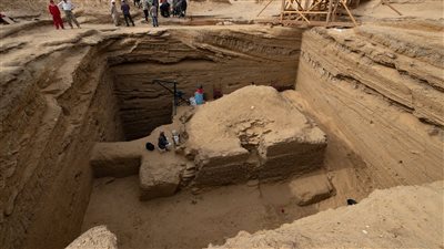 الآثار تعلن الكشف عن مقبرة قائد الجنود الأجانب في الأسرة 26 بالجيزة | صور 