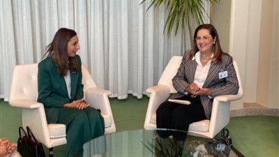 هالة السعيد تبحث سبل التعاون مع وزيرة التنمية المستدامة البحرينية