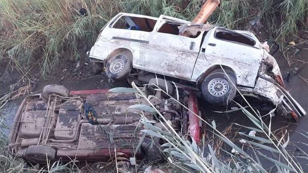 انقلاب سيارتين بأسيوط