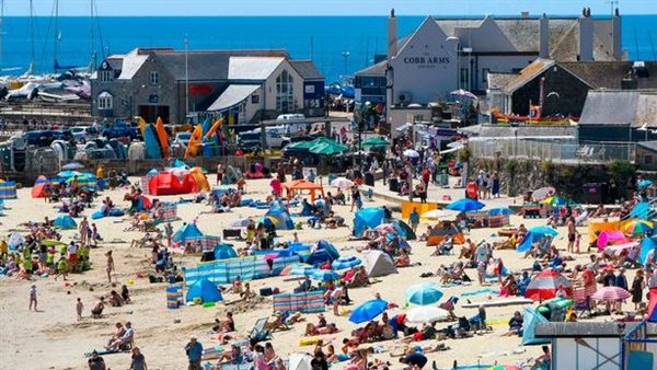 موجة حارة في بريطانيا