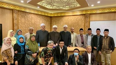 رئيس قطاع المعاهد الأزهرية يستقبل وَفدًا من إدارة المعهد الحكومي بدولة إندونيسيا