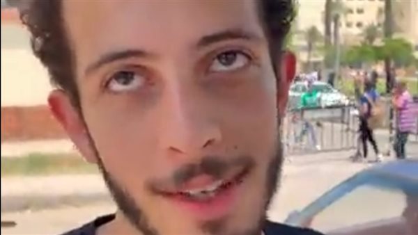 طالب بالثانوية العامة