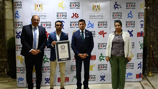 وزير الرياضة 