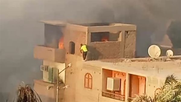 جانب من الحريق 