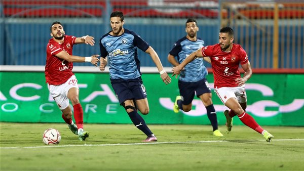 رمضان صبحي أمام النادي