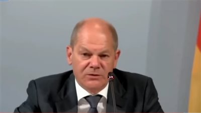 المستشار الألماني ينقب عن غاز الخليج في زيارة عاجلة قبل الشتاء المرهون بيد بوتين