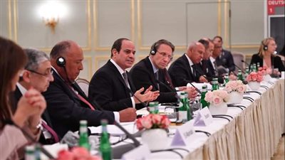 الرئيس السيسي لممثلي مجتمع الأعمال الألماني: المشروعات العملاقة بمصر توفر فرصا استثمارية متنوعة