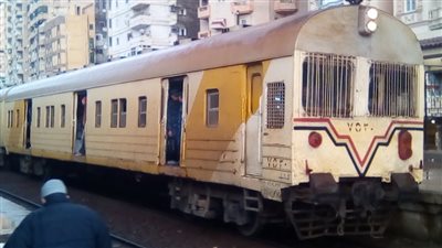 مصرع نباش مُسن أثناء جمع المخلفات بمحطة قطار الرمل الميري شرق الإسكندرية