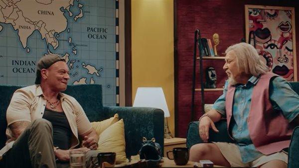 عباس أبو الحسن ومطرب