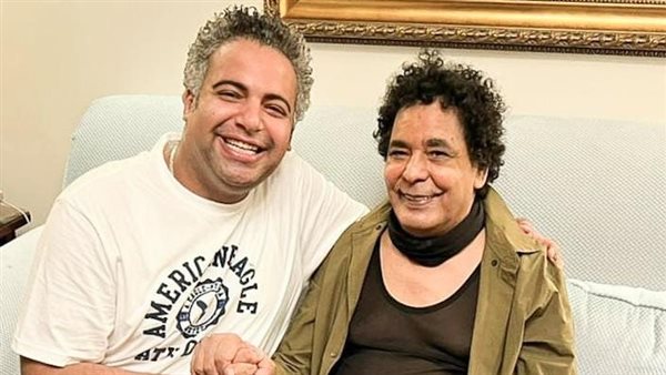 محمد منير مع عمر