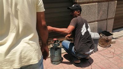 تحرير 568 مخالفة للمحال غير الملتزمة بقرار الغلق