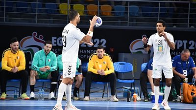 عمر بكار: أمي كانت عوزاني مهندس ونجاحي في لعبة اليد أسعدها