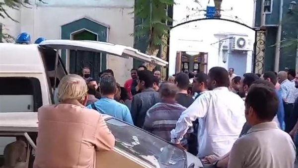 تشييع جنازة أسرة