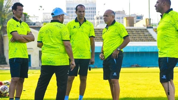 الجهاز الفني لفريق