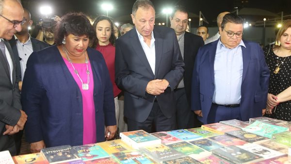 وزيرة الثقافة والخطيب