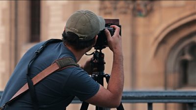 الآثار تعلن تفاصيل السماح بالتصوير الشخصي للمصريين والأجانب بالأماكن العامة مجانًا