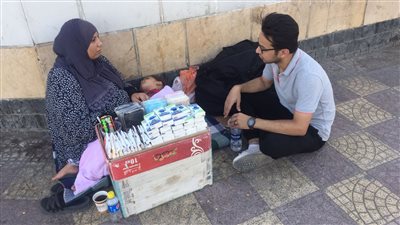 سيدة تستغيث بالمسؤولين: عايزة معاش.. ولادي اتشردوا وتحويشة العمر ضاعت على مخدرات أبوهم