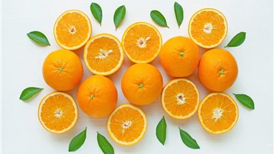 صور فواكه.. رسومات تلوين للأطفال وخلفيات أخرى منعشة للكبار 