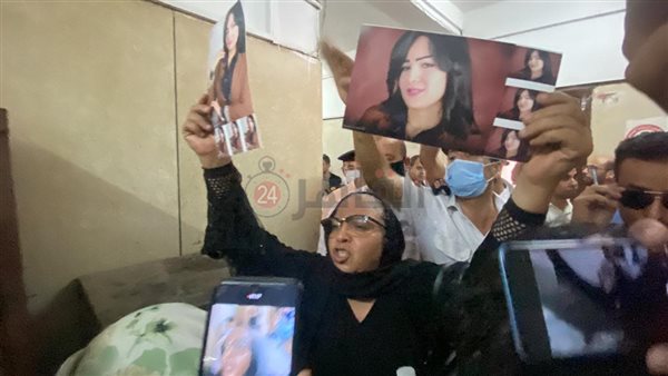 والدة شيماء جمال