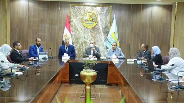 مناقشة استراتيجية