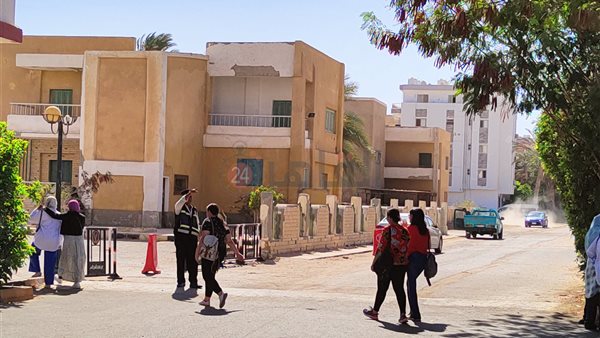 طلاب- تعبيرية 