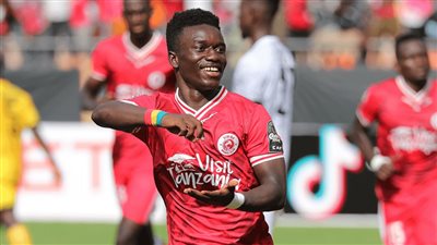 رسميًا.. هدف بابا عثمان في شباك أسيك الإيفواري يفوز بجائزة الأفضل في أفريقيا لعام 2022