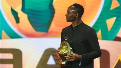 تسريب.. ماني يتوج بجائزة أفضل لاعب في إفريقيا متفوقًا على محمد صلاح