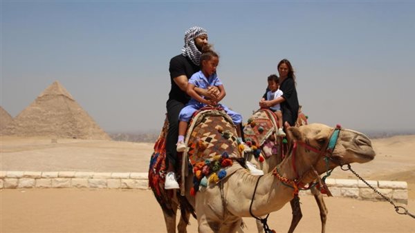 أهرامات الجيزة تستضيف