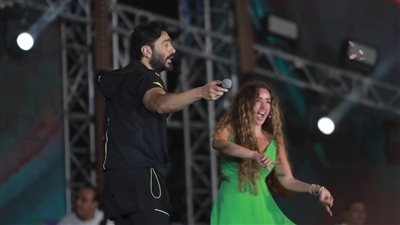 تامر حسني يتألق في حفل جماهيري بإطلاق 