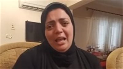 زوجة القبطان محمد جمال المفقود بالمحيط الهندي: كان طالع يشتغل عشان بنته.. بطالب بحقه لأنه بطل | بث مباشر