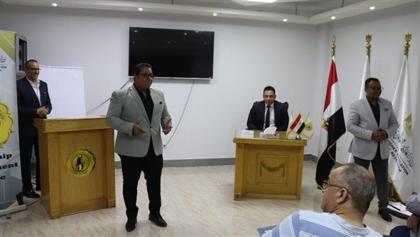 إعداد القادة 