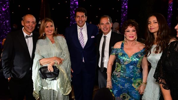 نجوم الفن في حفل